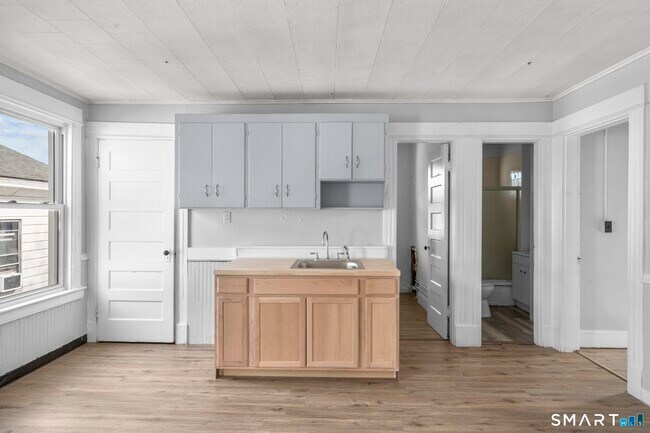 73 South St in Waterbury, CT - Building Photo - Building Photo