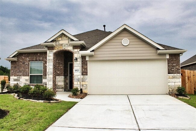 property at 18923 Via Flora Dr