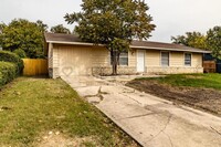 5831 Castle Lk Dr in San Antonio, TX - Foto de edificio - Building Photo