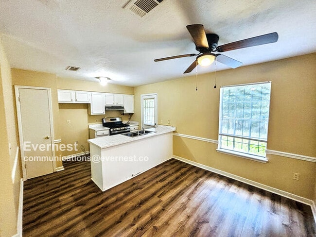40 Cedar Pl in Jackson, MS - Building Photo - Building Photo