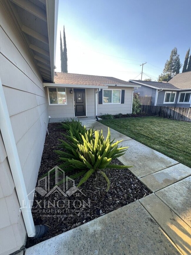 5535 Skyridge Dr in Orangevale, CA - Building Photo - Building Photo