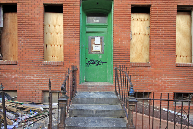 253 Jefferson St in Brooklyn, NY - Building Photo - Building Photo