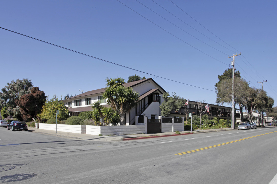 Sloat Apartments in Monterey, CA - Building Photo