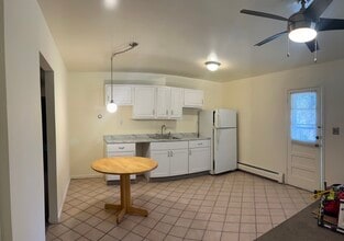11 Sniffen Rd, Unit Apt 1 in Armonk, NY - Building Photo - Building Photo