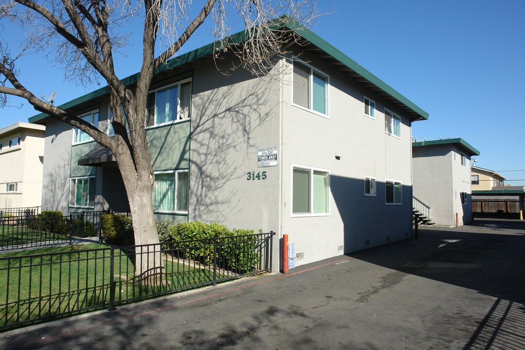 3145 Cadillac Dr in San Jose, CA - Building Photo