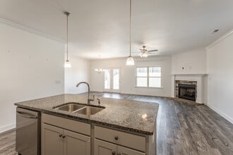 308 River Rock Dr in Madison, AL - Foto de edificio - Building Photo