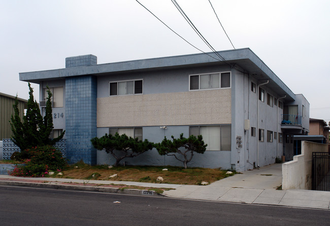 12214 Manor Dr in Hawthorne, CA - Building Photo - Building Photo