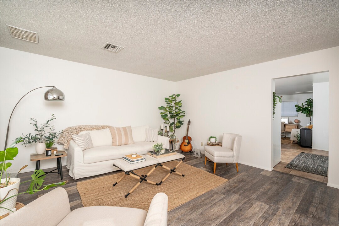 1609 S Parkside Dr in Tempe, AZ - Building Photo