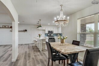 600 S Walnut St in Holliday, TX - Building Photo - Building Photo