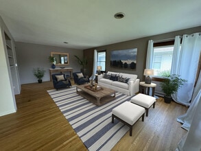 1807 Oakland Ave in Crest Hill, IL - Building Photo - Building Photo