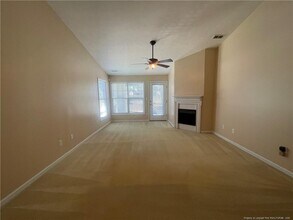 509 Meadowland Ct in Hope Mills, NC - Building Photo - Building Photo