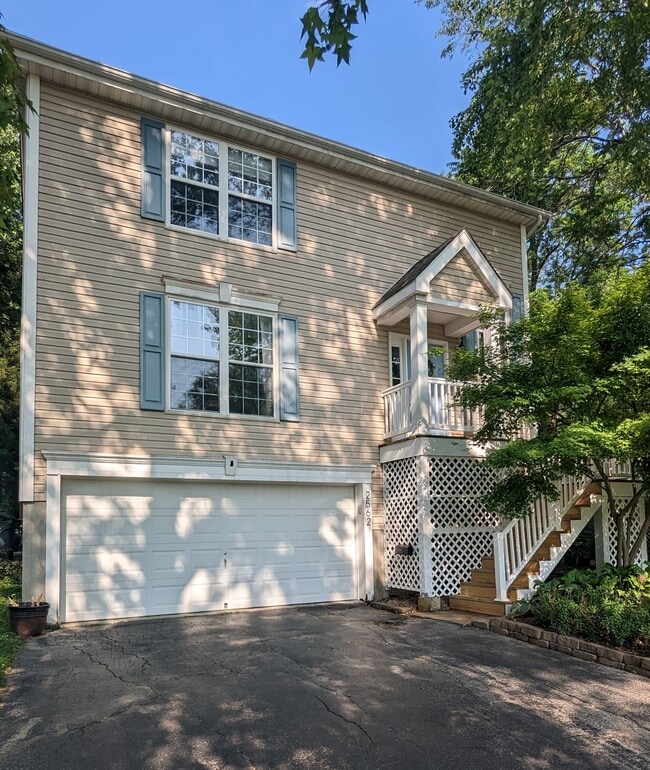 2562 Creve Coeur Dr