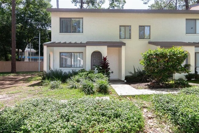 2635 SW 35th Pl