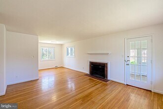 3306 Dye Dr in Falls Church, VA - Building Photo - Building Photo