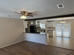 1536 Vernon Ave in Modesto, CA - Building Photo - Building Photo