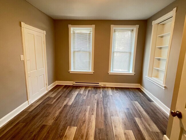 352 S Locust St, Unit Apt #1 in Hagerstown, MD - Foto de edificio - Building Photo
