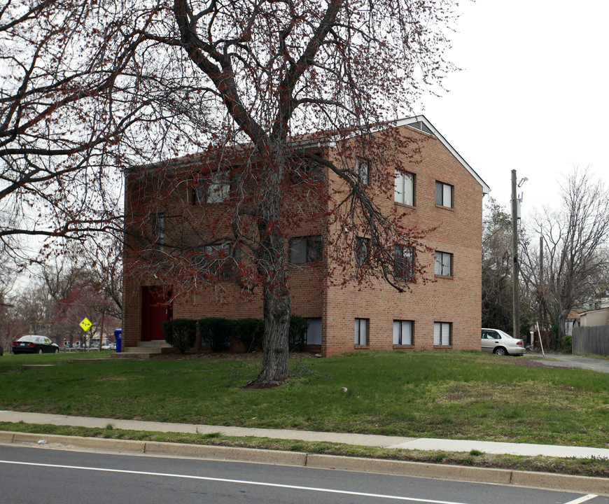 3020-3024 S 16th St in Arlington, VA - Building Photo