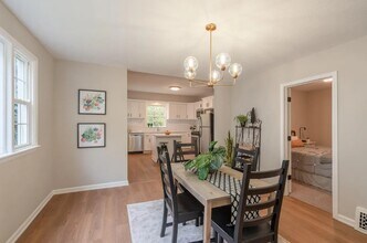 1128 Mc Reynolds Ave NW in Grand Rapids, MI - Building Photo - Building Photo