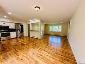 26 Elizabeth Ave in Middletown, NY - Building Photo - Building Photo