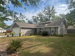 121 Callie Cir in Brunswick, GA - Building Photo - Building Photo