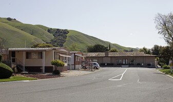 Niles Canyon Estates in Fremont, CA - Building Photo