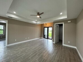 4827 Everglades Blvd N in Naples, FL - Building Photo - Building Photo