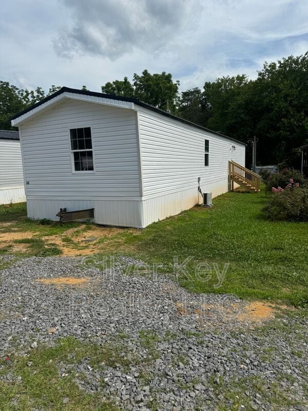 1004 S Jackson St in Athens, TN - Building Photo - Building Photo