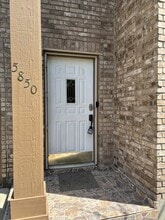 5850 Spring Pebble in San Antonio, TX - Building Photo - Building Photo