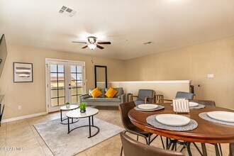 4725 Pistolero Ln in El Paso, TX - Building Photo - Building Photo