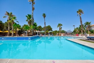 The Retreat in El Paso, TX - Foto de edificio - Building Photo