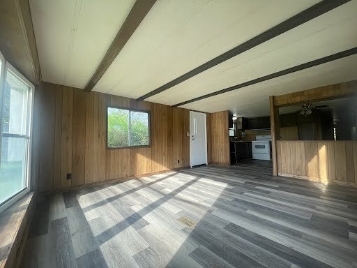 2170 N Service Rd W in St. Clair, MO - Foto de edificio - Building Photo