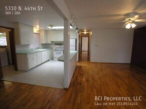 5310 N 44th St in Tacoma, WA - Building Photo - Building Photo