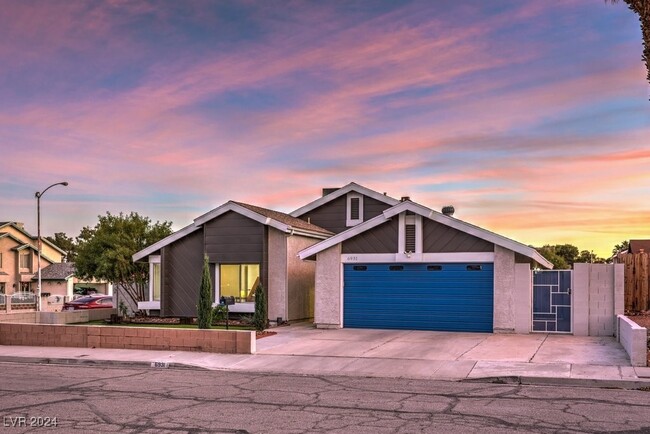 6931 Wedgewood Way in Las Vegas, NV - Building Photo - Building Photo