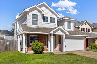 14942 Gray Ridge Dr in Houston, TX - Building Photo