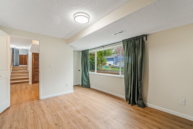 13265 SW Barlow Rd in Beaverton, OR - Building Photo - Building Photo