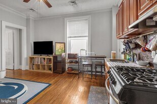 3017 W Girard Ave in Philadelphia, PA - Building Photo