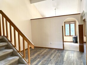 101 Copper Beech Dr in Rocky Hill, CT - Building Photo - Building Photo