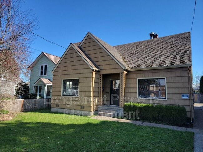 property at 517 NW 9th St