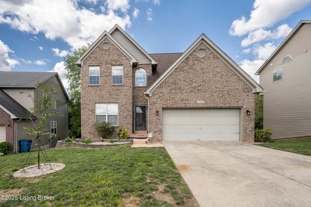 1104 Miles View Ct in Louisville, KY - Building Photo