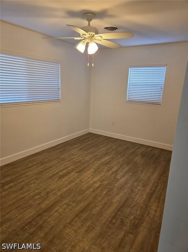 5521 Granada Rd in Ft. Myers, FL - Building Photo - Building Photo