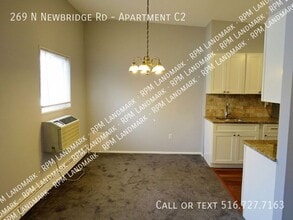 269 N Newbridge Rd in Levittown, NY - Building Photo - Building Photo