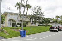 530 8th St N in Naples, FL - Foto de edificio - Building Photo