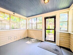 880 S 19th Ave in Minneapolis, MN - Building Photo - Building Photo