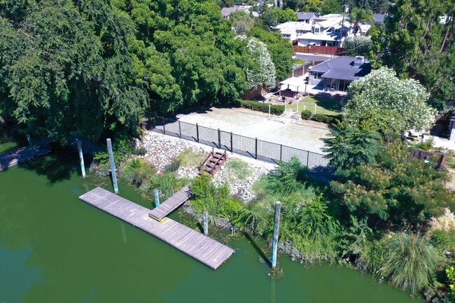 2016 Canal Dr in Stockton, CA - Building Photo - Building Photo