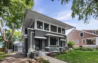 414 W 61st St in Kansas City, MO - Building Photo