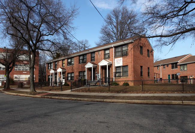 Ashford Manor in Washington, DC - Building Photo - Building Photo