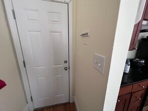 22 Joy St, Unit Joy street 1 in Boston, MA - Building Photo - Building Photo