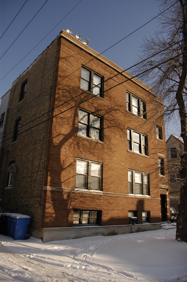 2410 W Cullom Ave in Chicago, IL - Building Photo - Building Photo