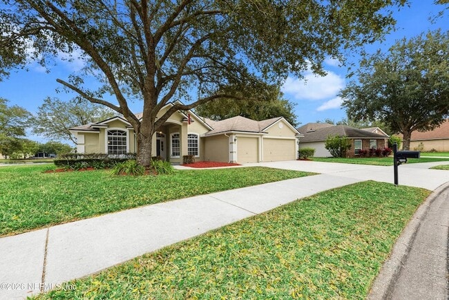 13844 Fish Eagle Dr W in Jacksonville, FL - Foto de edificio - Building Photo