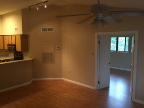 2445 SW 18th Terrace in Fort Lauderdale, FL - Foto de edificio - Building Photo